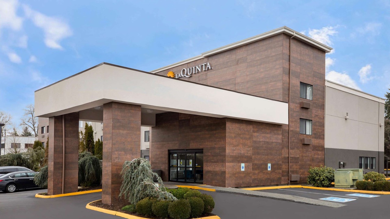 Photo of Buildings in Paine Field-Lake Stickney