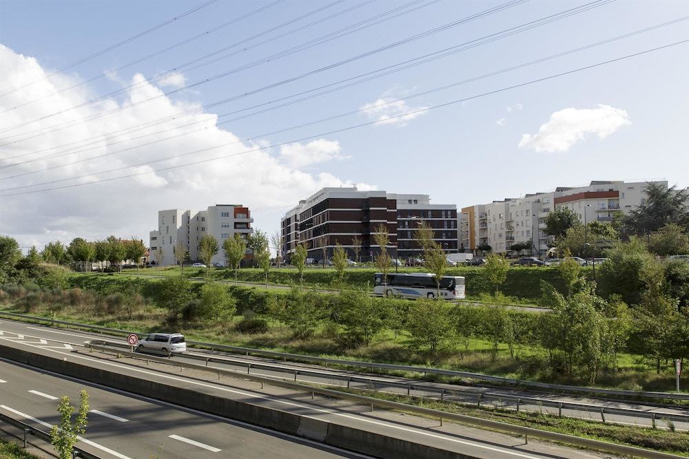 Photo of Others in Palaiseau