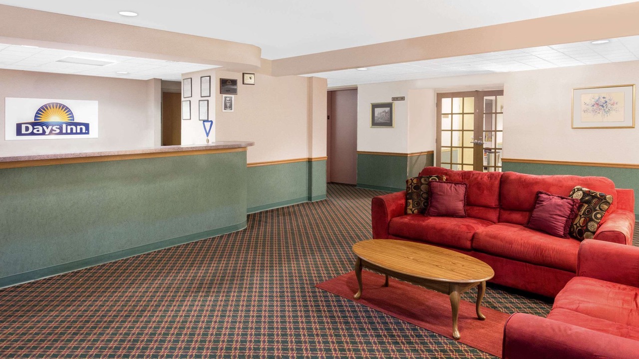 Photo of Livingroom in Neenah