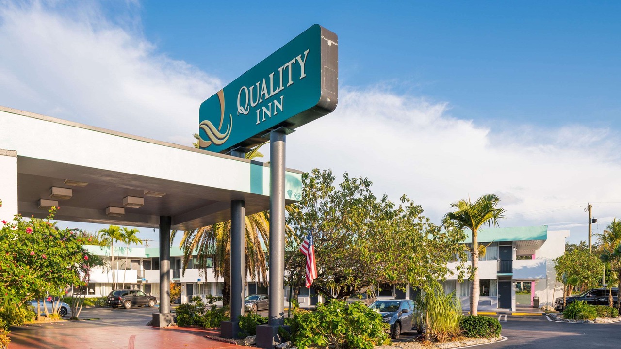 Photo of Buildings in Palmetto Bay