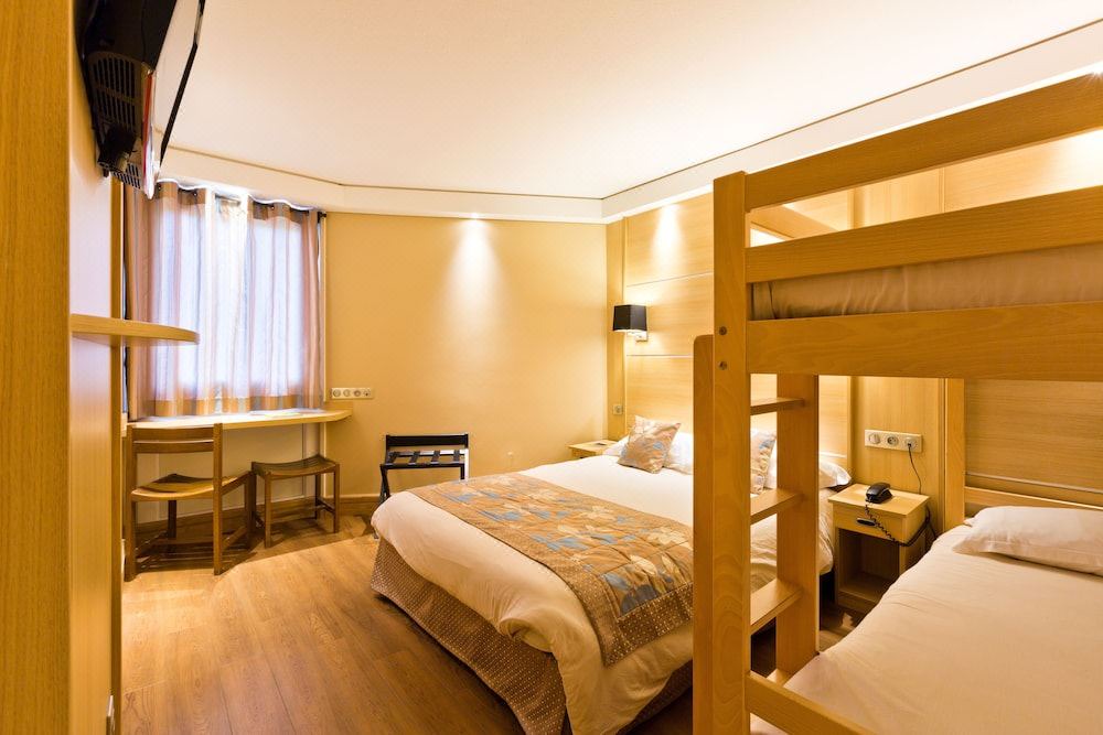 Photo of Bedroom in Novel