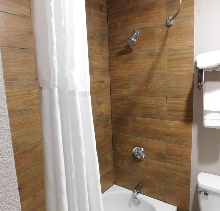 Photo of Bathroom in Clive