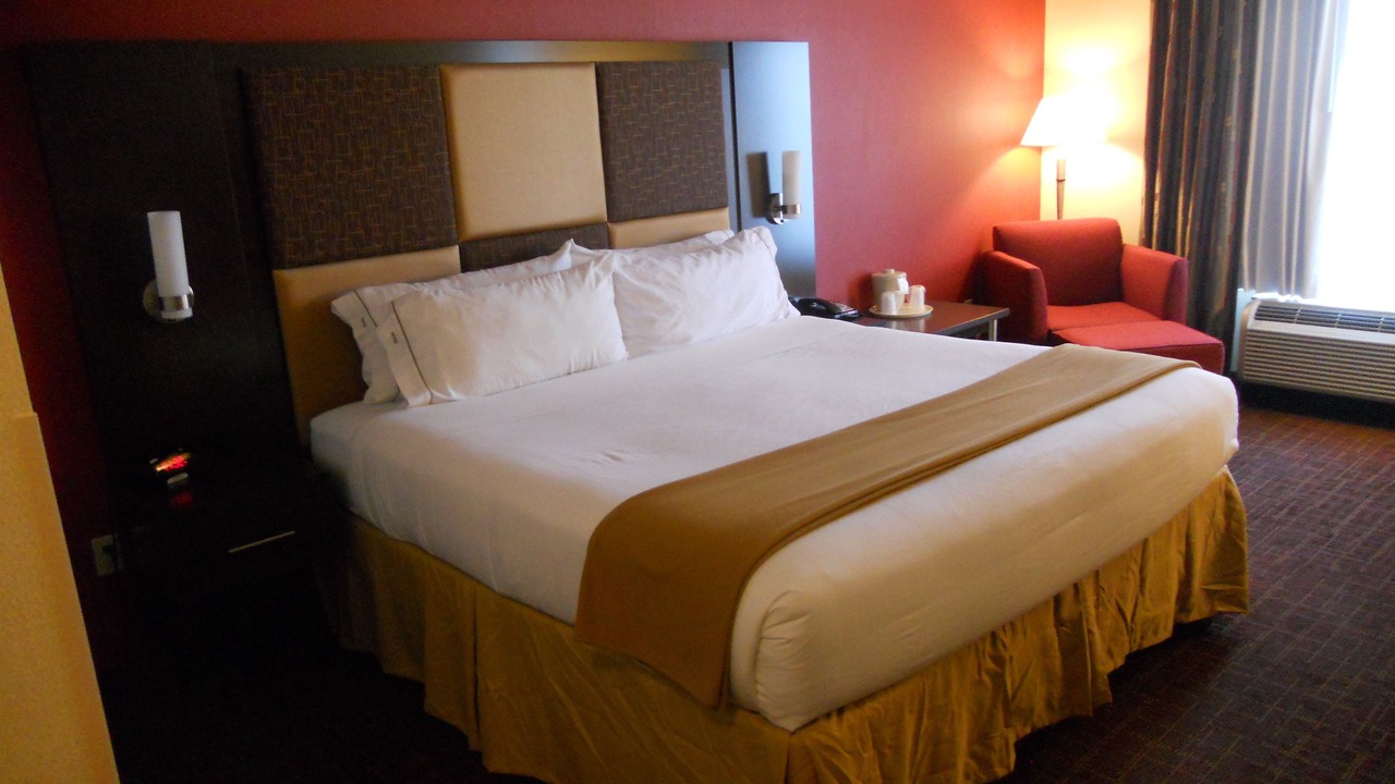 Photo of Bedroom in Grapeville