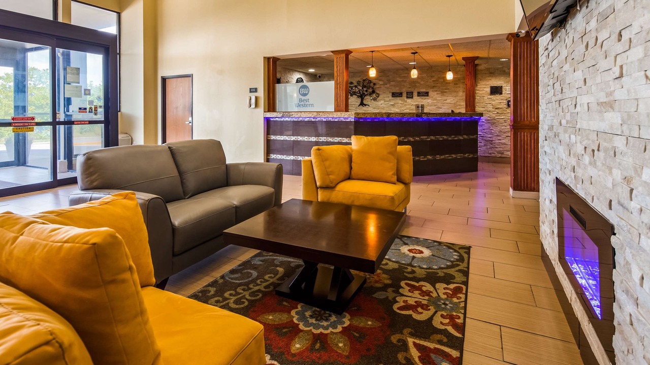 Photo of Livingroom in Pewaukee