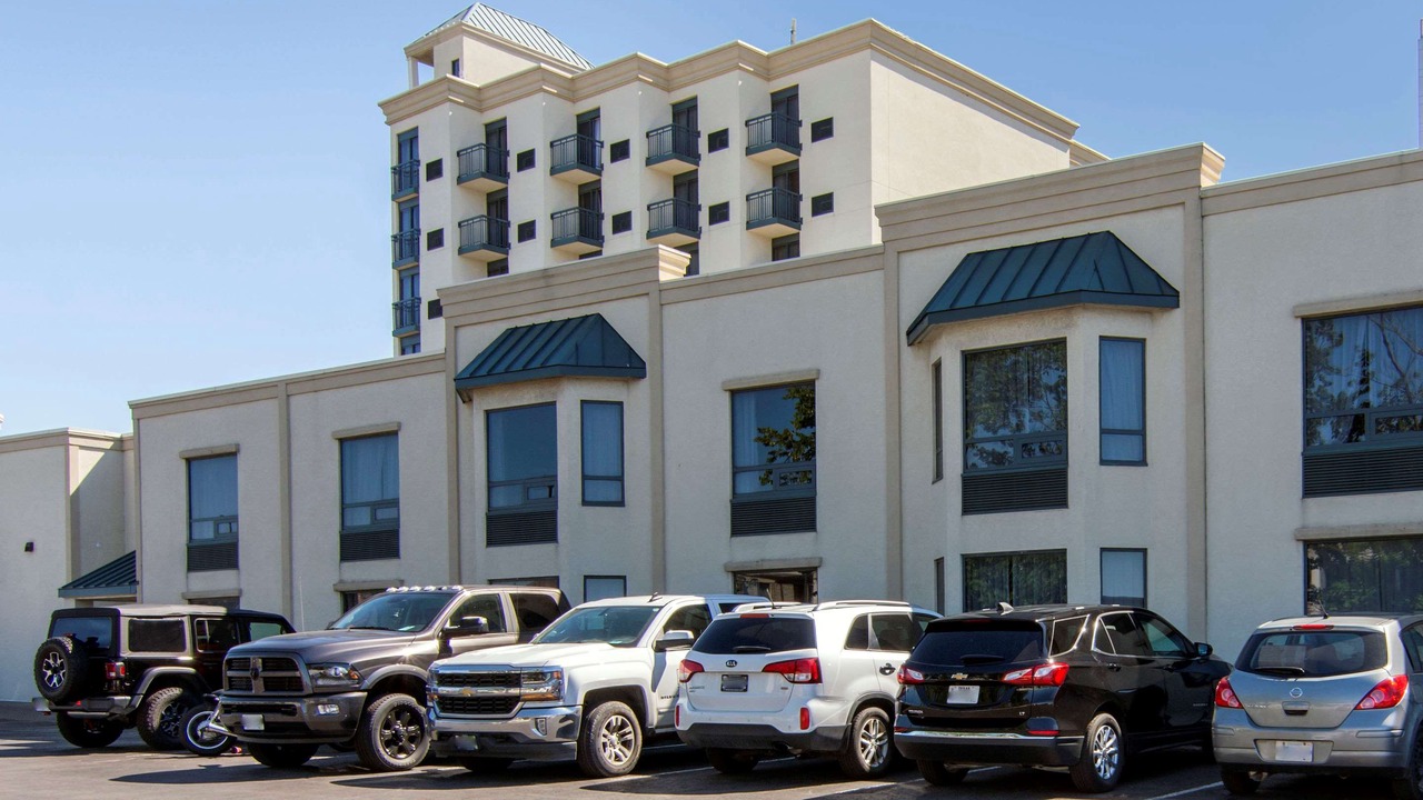 Photo of Buildings in Fallsview