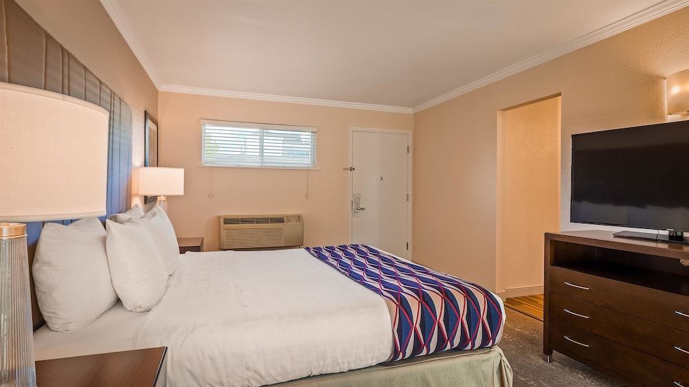 Photo of Bedroom in Santa Rosa