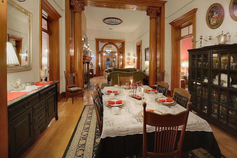 Photo of Livingroom in Downtown Tucson