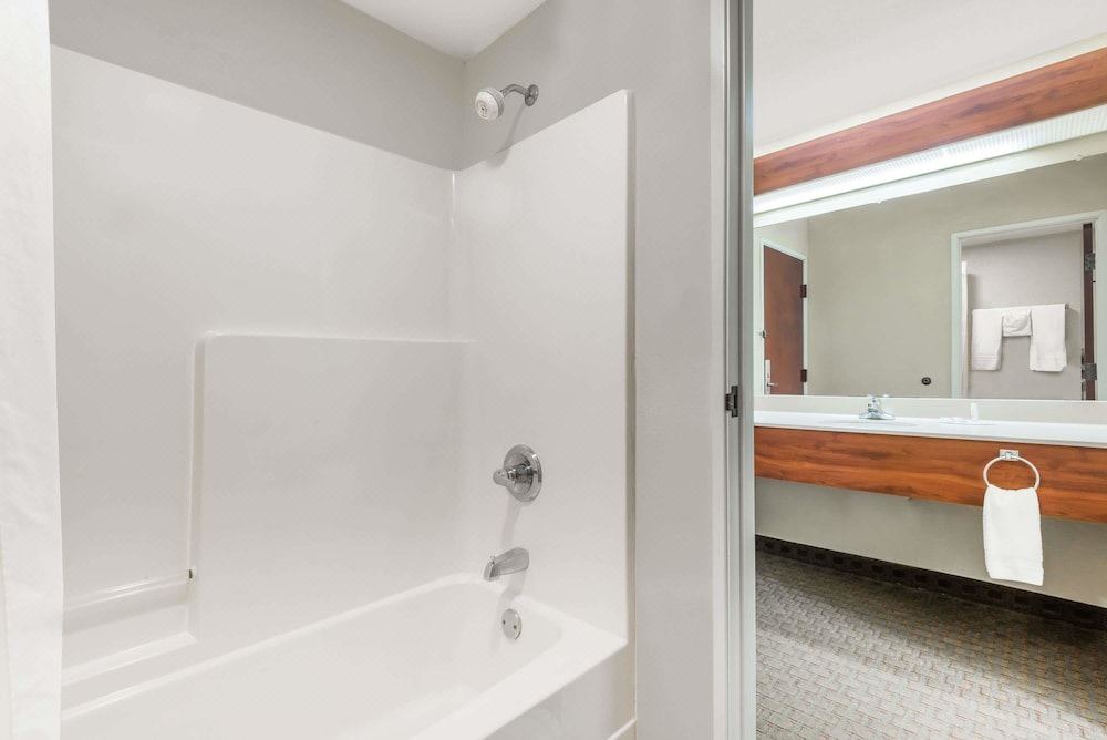 Photo of Bathroom in Norton
