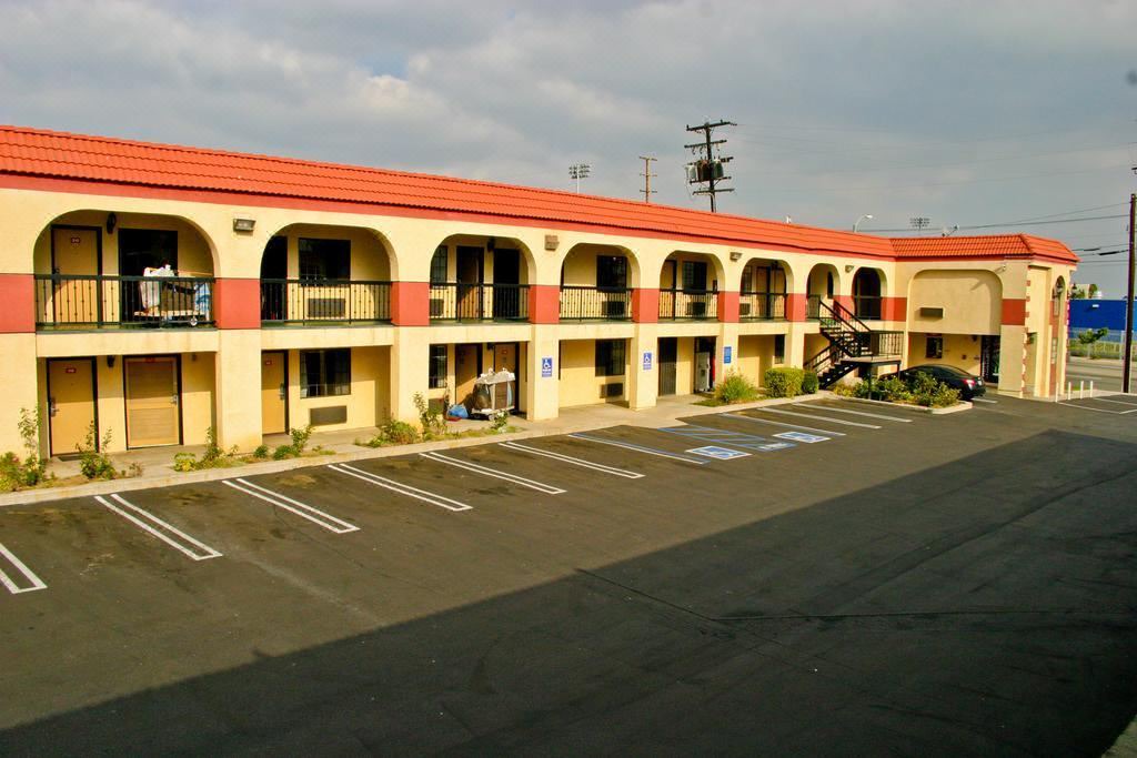 Photo of Buildings in West Athens