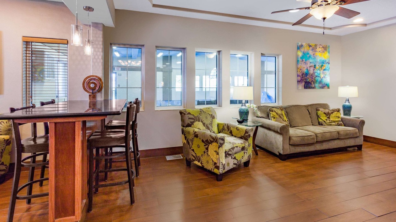 Photo of Livingroom in Greater South Side