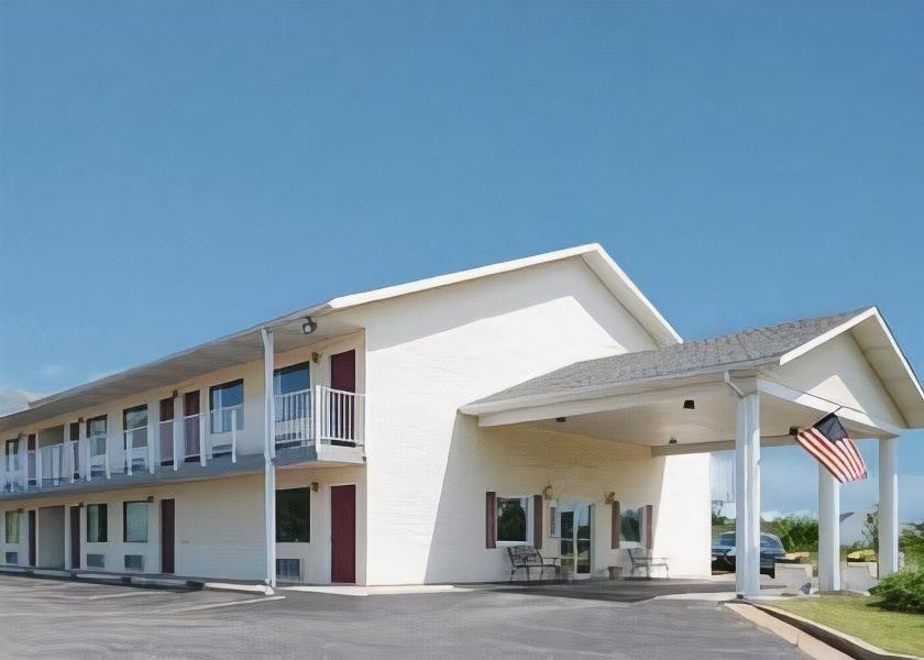 Photo of Buildings in Knob Noster