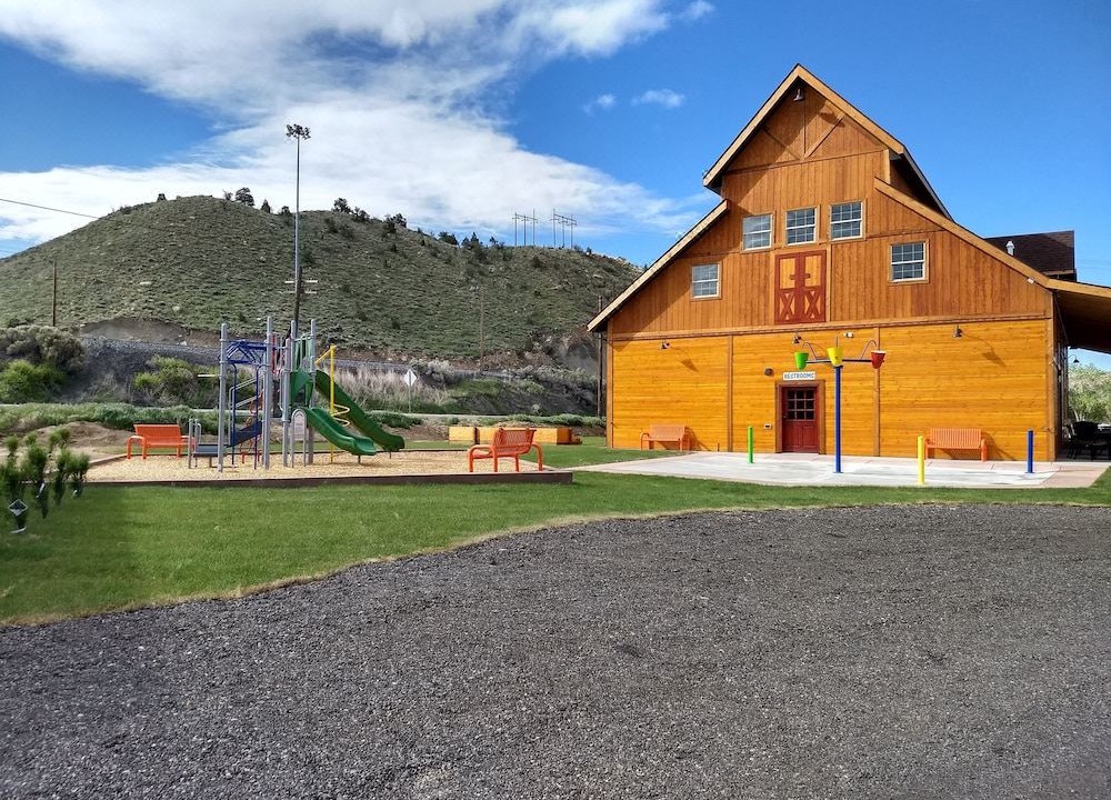 Photo of Buildings in Price