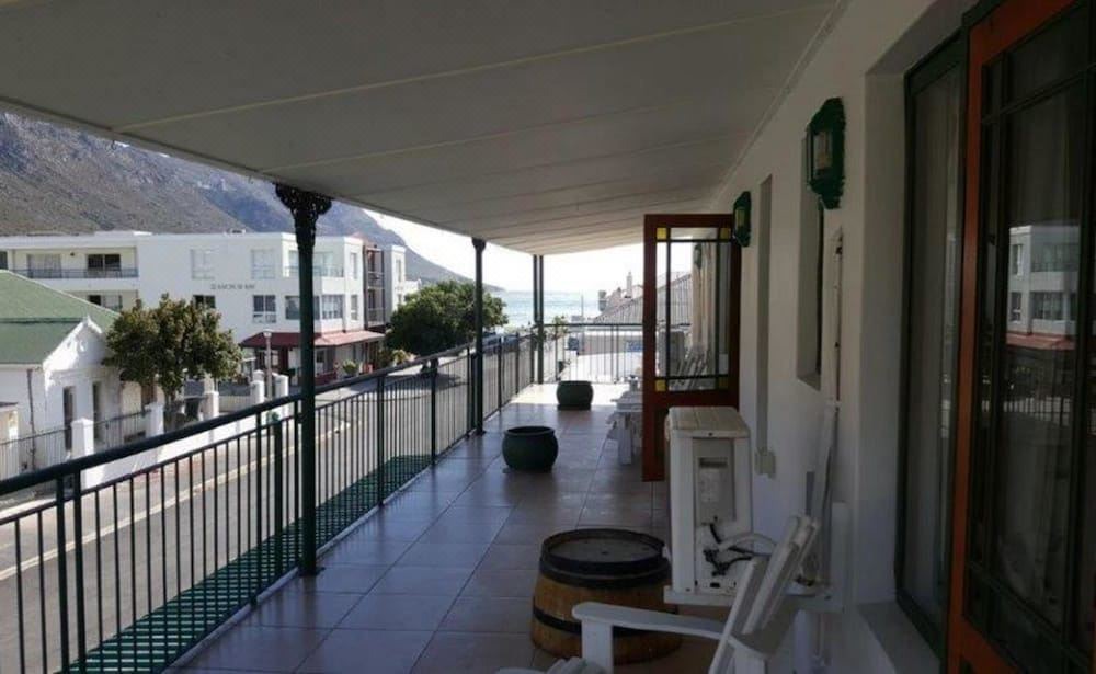 Photo of Patio Balcony in Gordons Bay Central