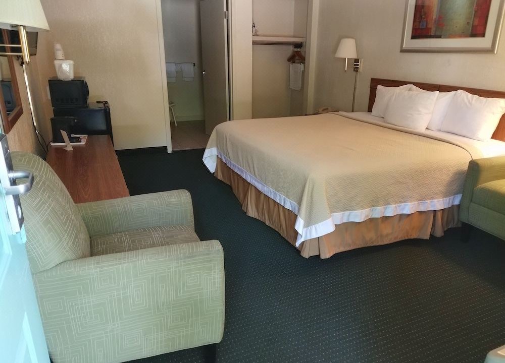 Photo of Bedroom in Lake Park