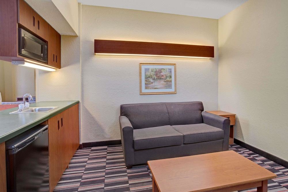 Photo of Livingroom in Bushnell