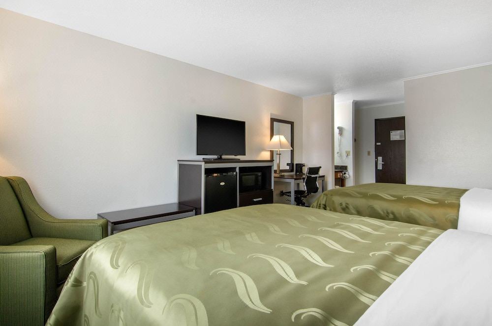 Photo of Bedroom in Russell