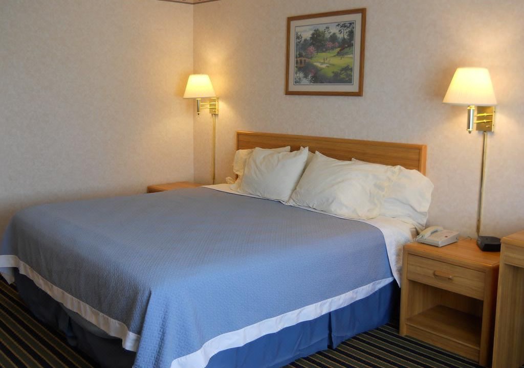 Photo of Bedroom in Springville