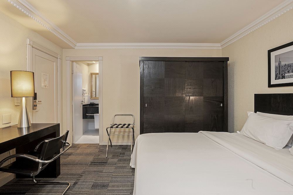Photo of Bedroom in Reboucas