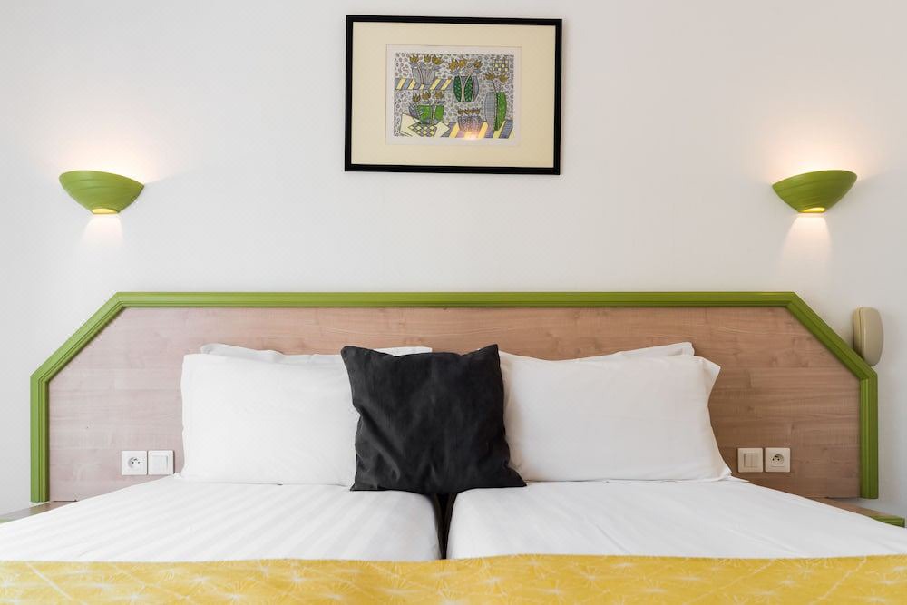 Photo of Bedroom in Saint-Raphael