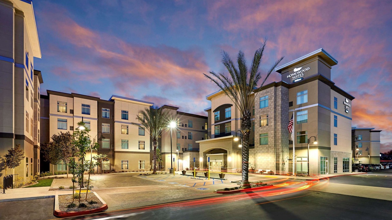 Photo of Buildings in North Redondo