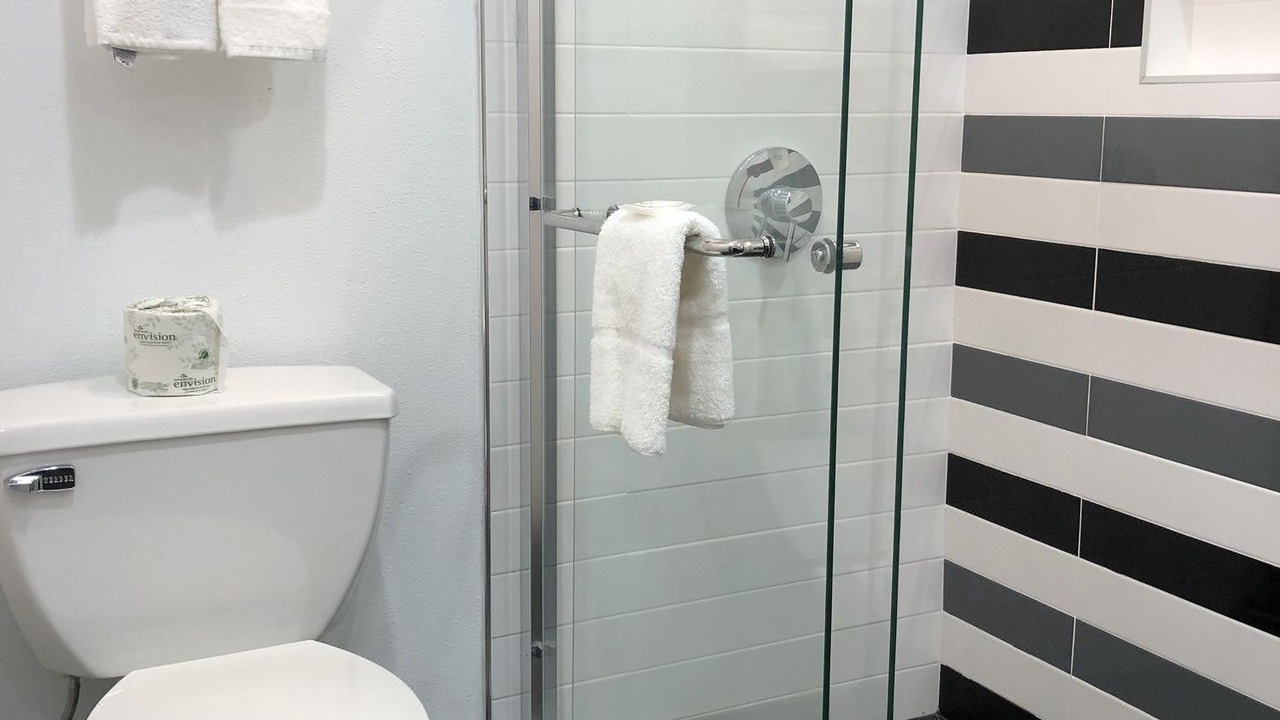 Photo of Bathroom in Nut Tree
