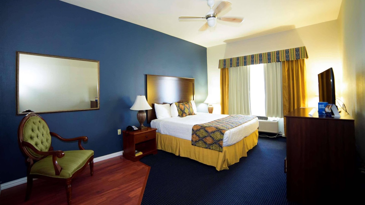Photo of Bedroom in Lake Dallas