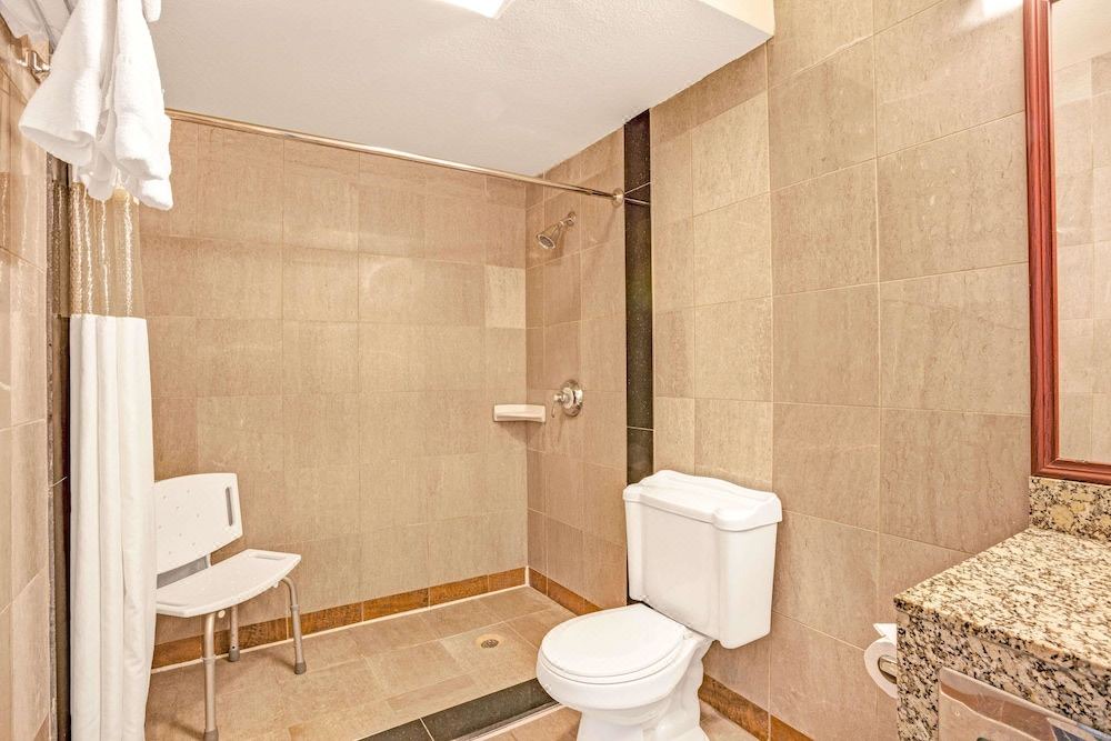 Photo of Bathroom in West Hills