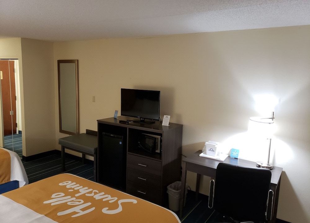 Photo of Livingroom in Haw River