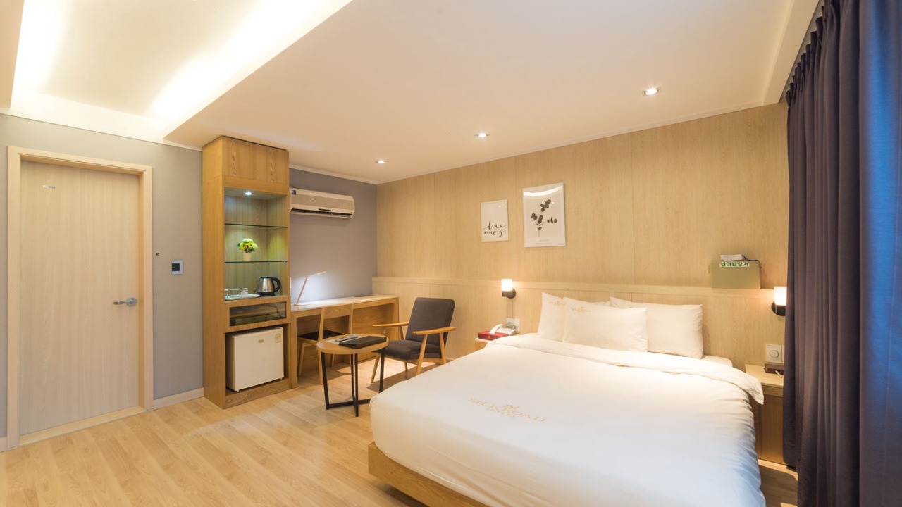 Photo of Bedroom in Ingye-dong