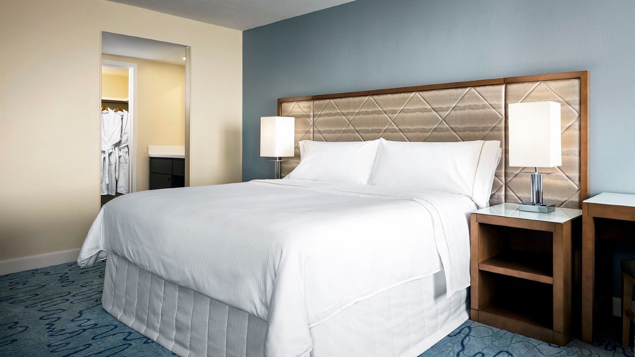 Photo of Bedroom in Bay Lake