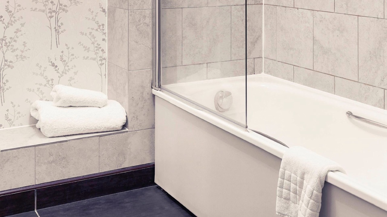 Photo of Bathroom in Watlington