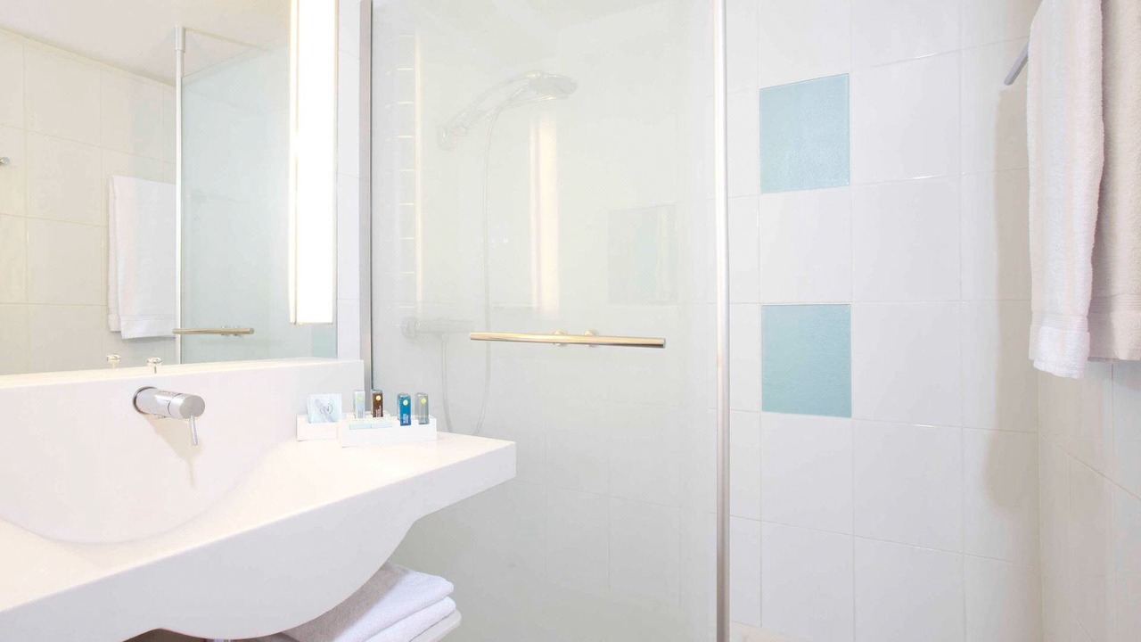 Photo of Bathroom in Sevres