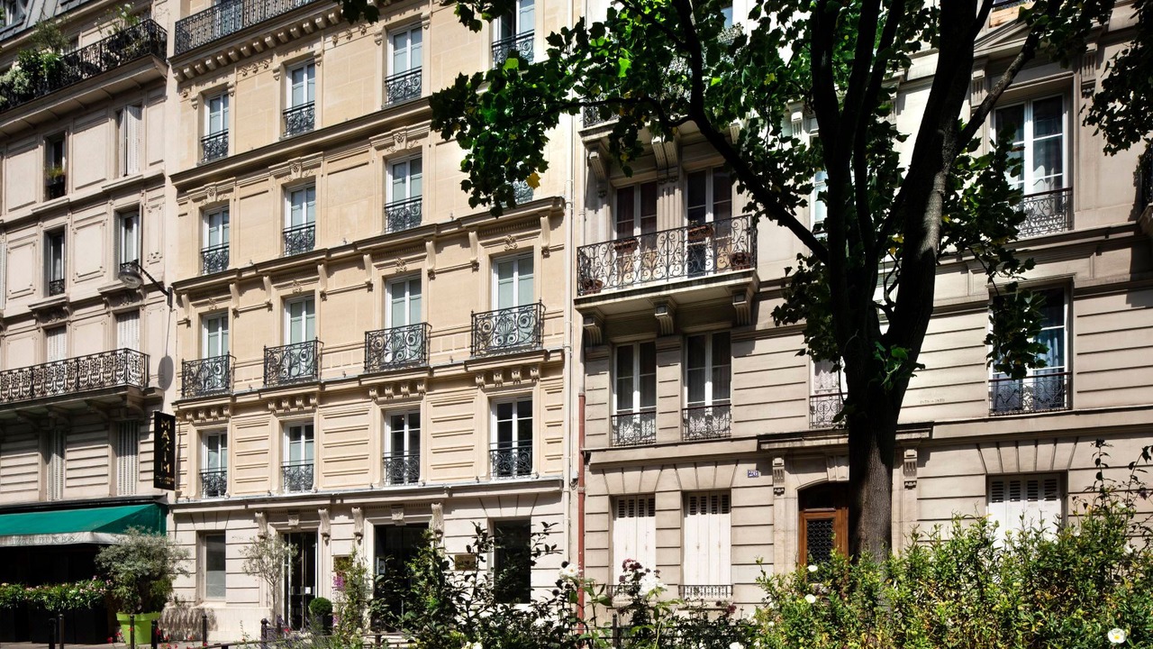 Photo of Buildings in Jardin des plantes