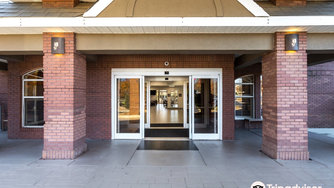 Photo of Buildings in Huntersville
