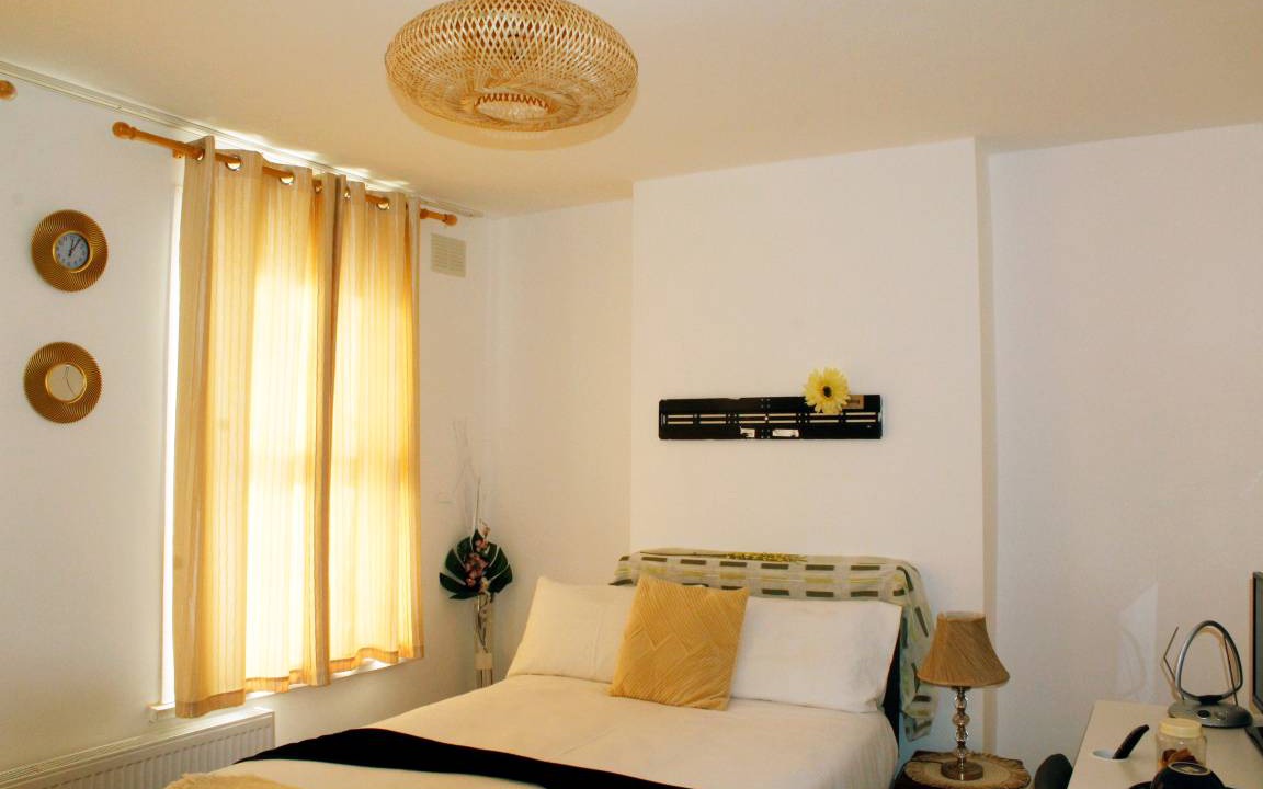 Photo of Bedroom in Lower Edmonton