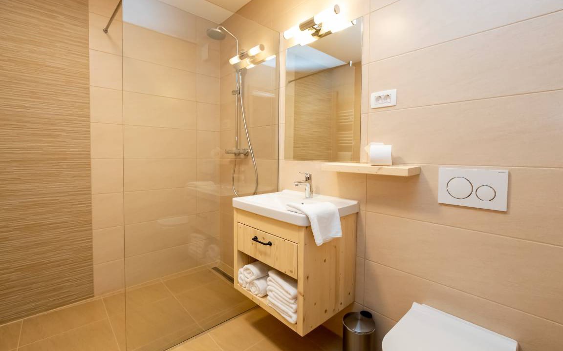 Photo of Bathroom in Ukanc