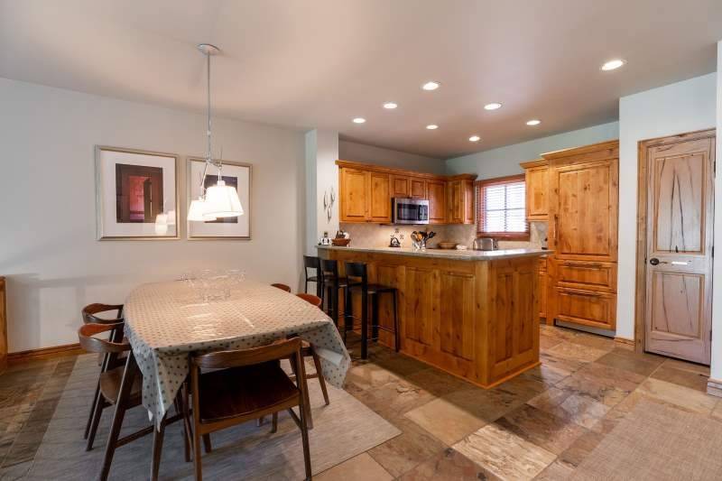 Photo of Kitchen in Highlands Townhomes
