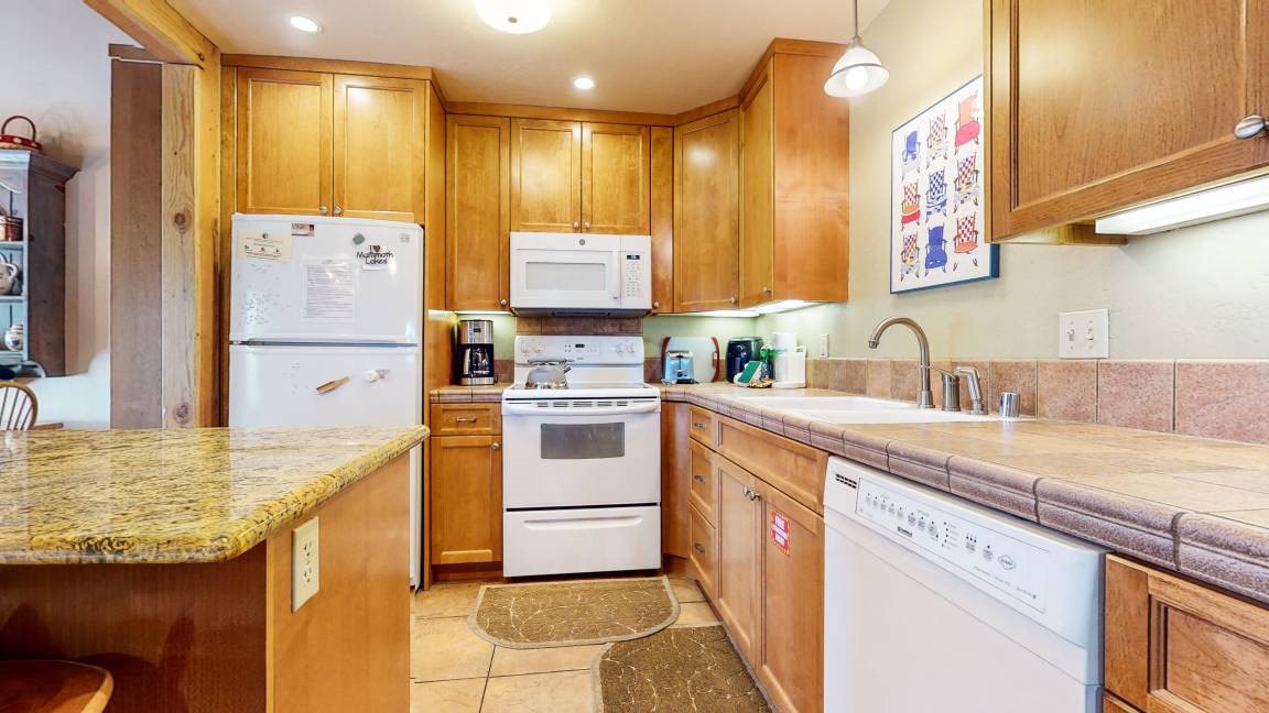 Photo of Kitchen in Mammoth Lakes