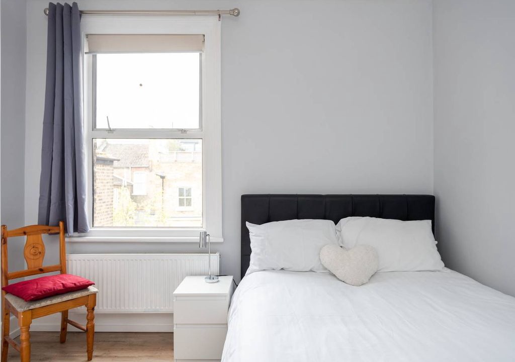 Photo of Bedroom in Hammersmith and Fulham