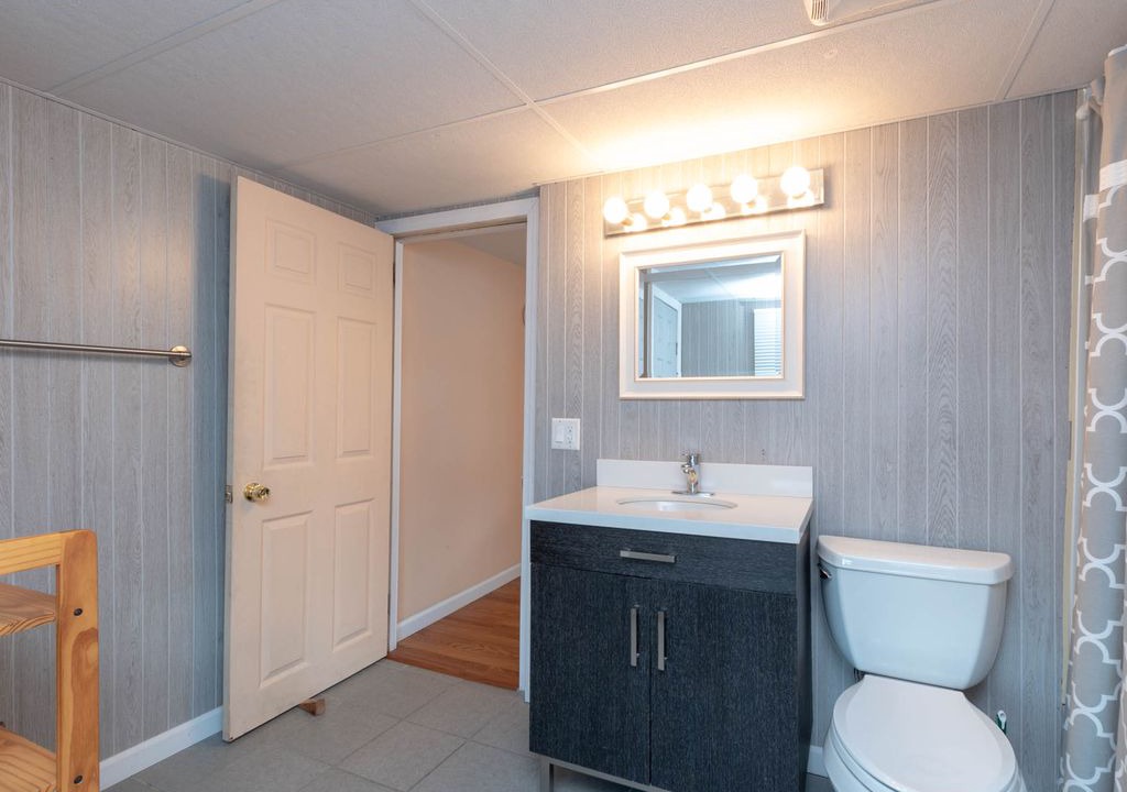 Photo of Bathroom in Old Lyme