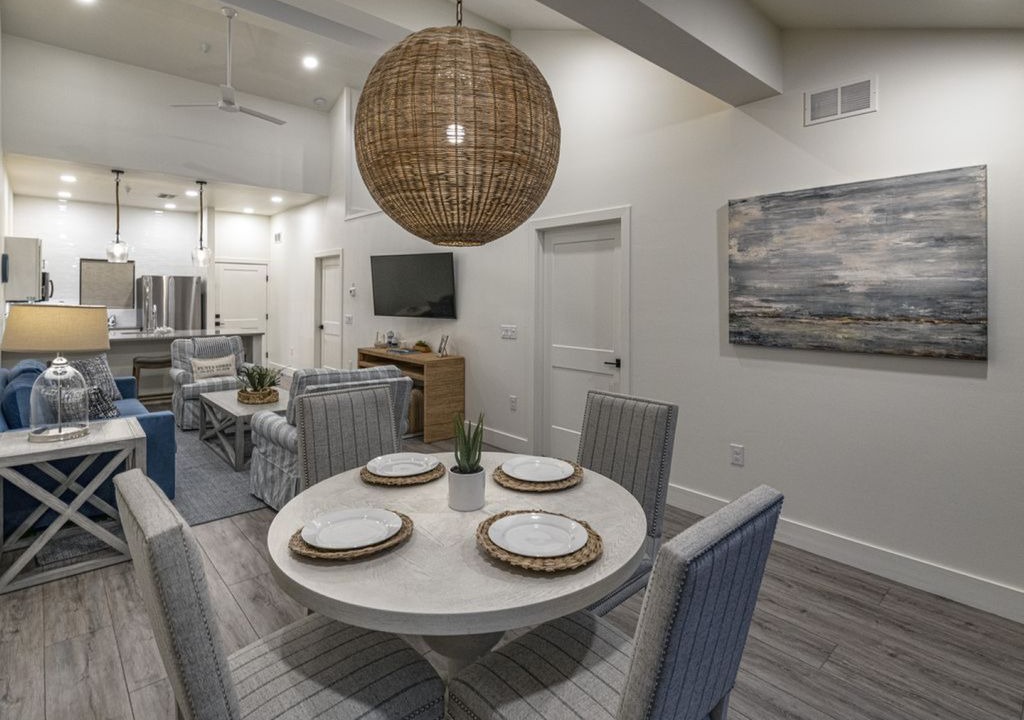 Photo of Livingroom in Historic District