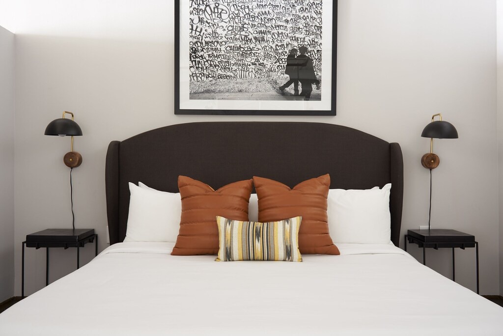 Photo of Bedroom in Theater District