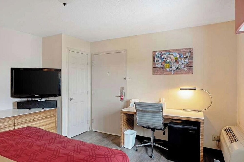 Photo of Bedroom in Clinton