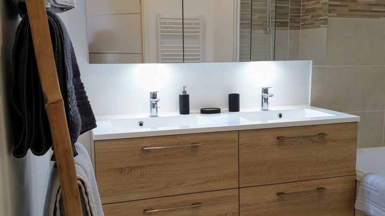 Photo of Bathroom in Saint-Cyr-l'Ecole
