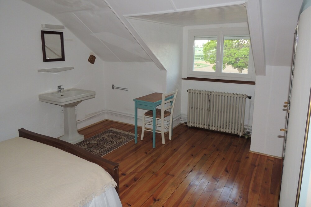 Photo of Bedroom in Commarin