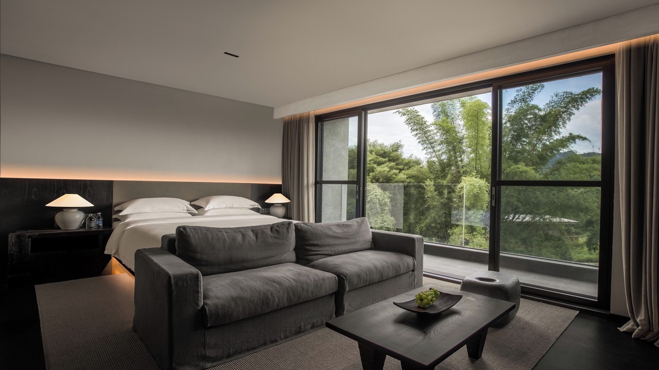 Photo of Bedroom in Ten Mile Gallery