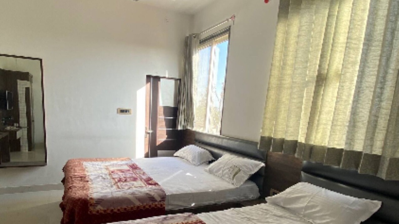 Photo of Bedroom in Khatu
