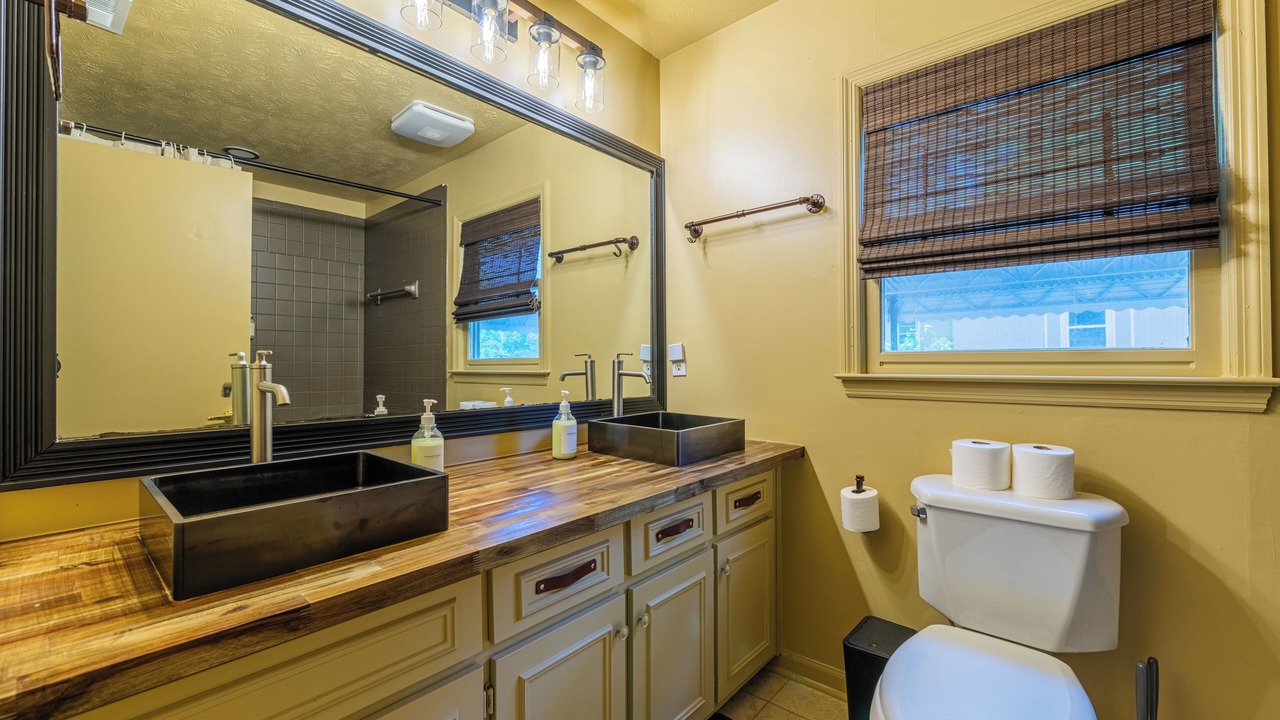 Photo of Bathroom in Fortson