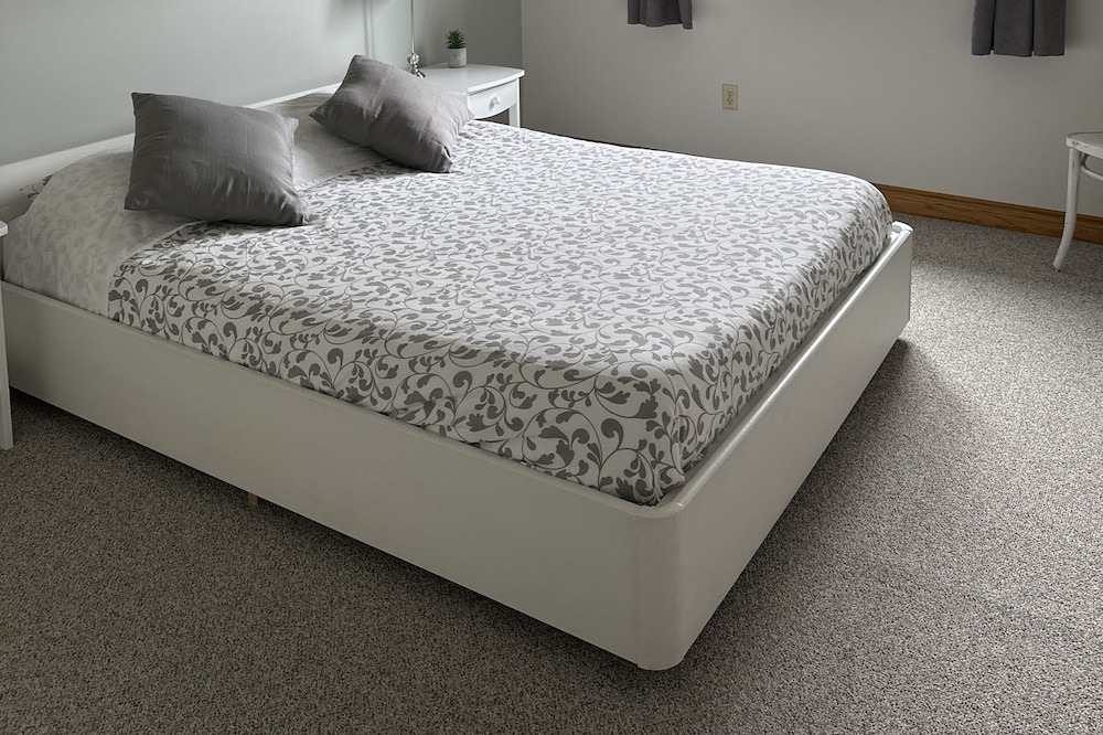 Photo of Bedroom in Straffordville