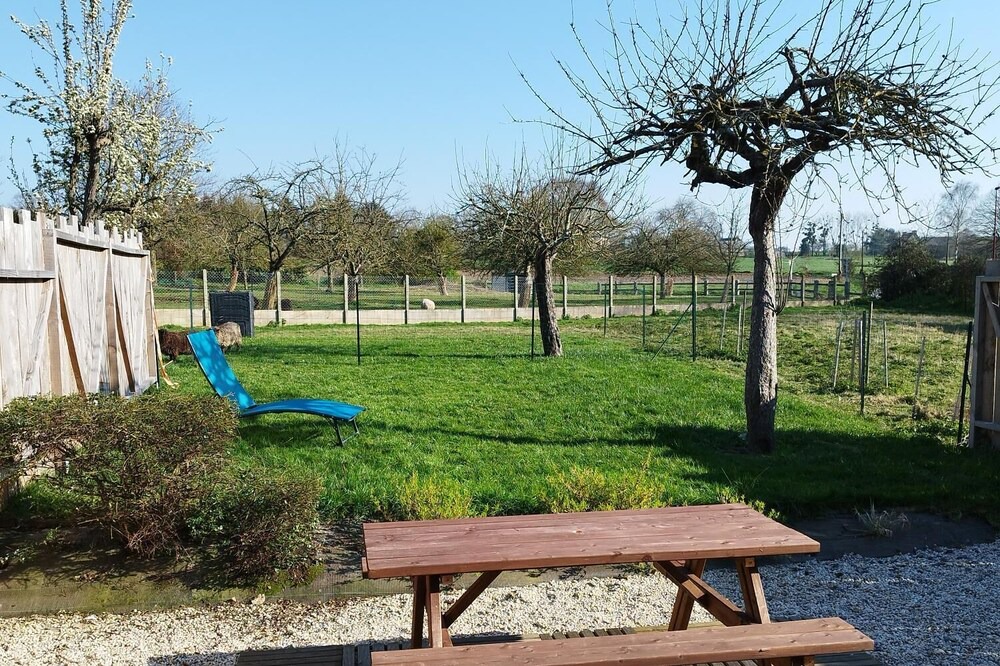 Photo of Outdoor in Macey
